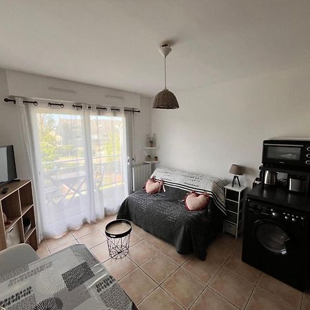 شقة Studio Vue Sur Jardins - Tout Confort Proche Mer كورسول-سور-مار المظهر الخارجي الصورة